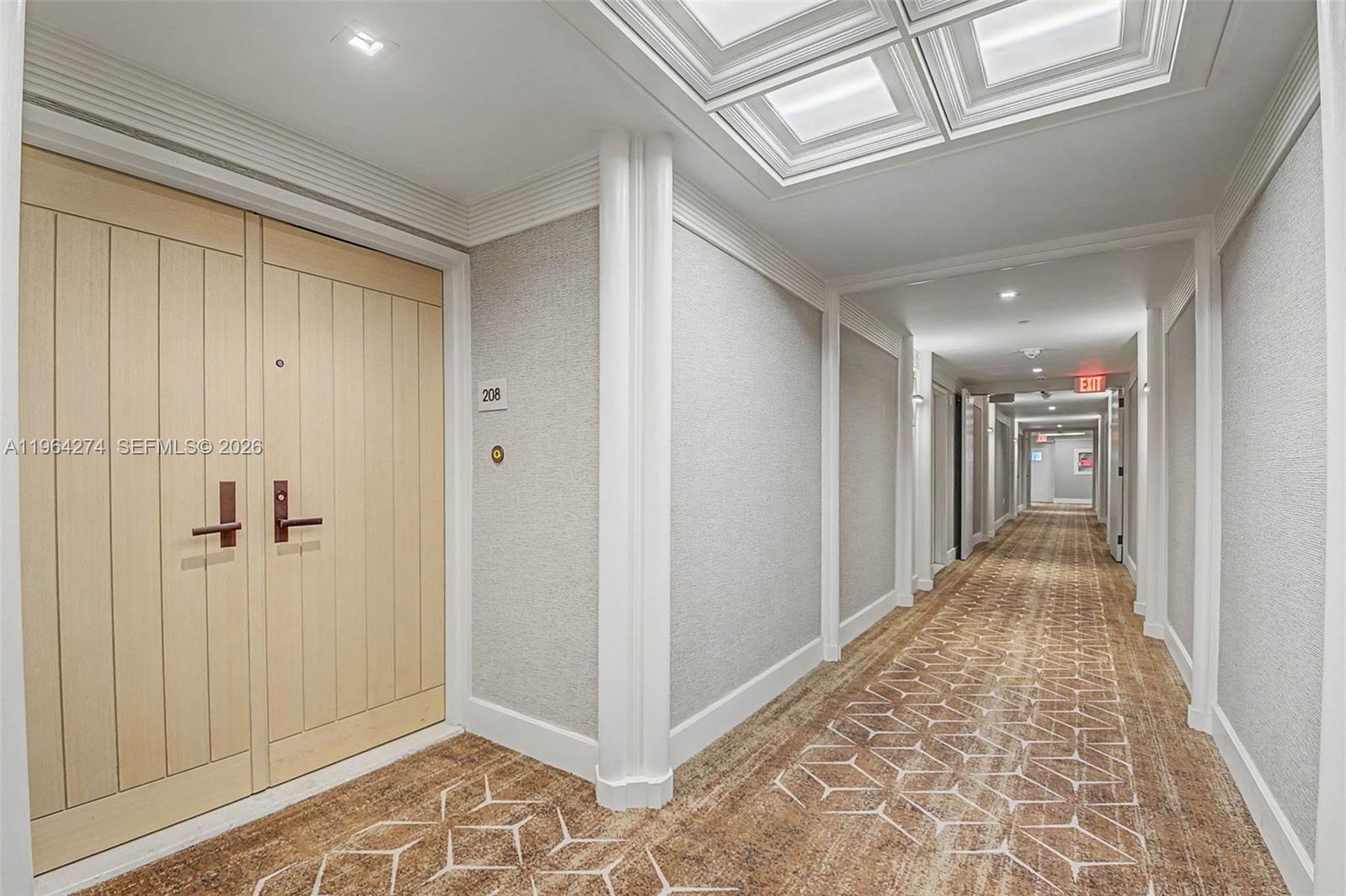 3 Grove Isle Dr # C208