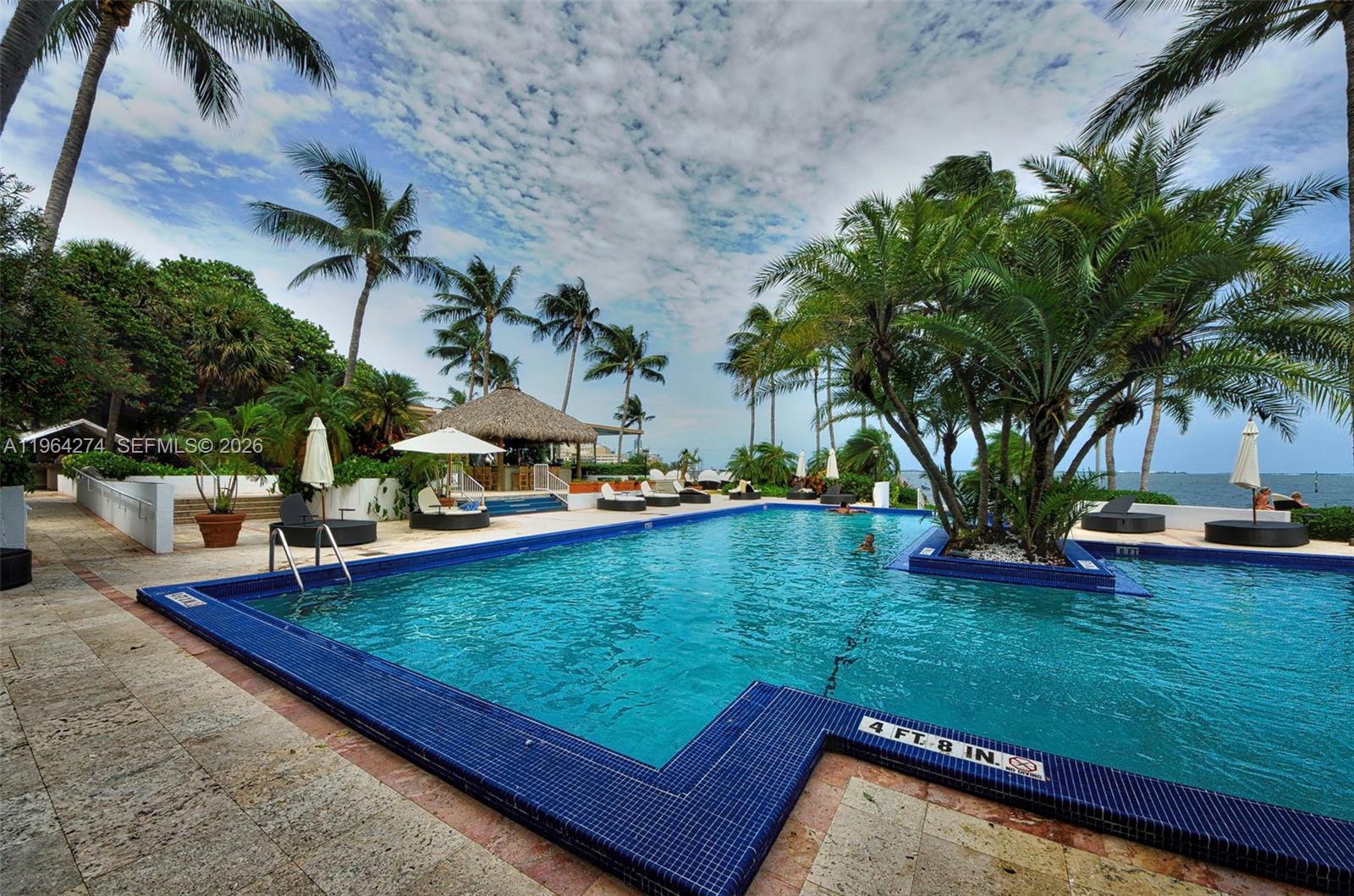 3 Grove Isle Dr # C208