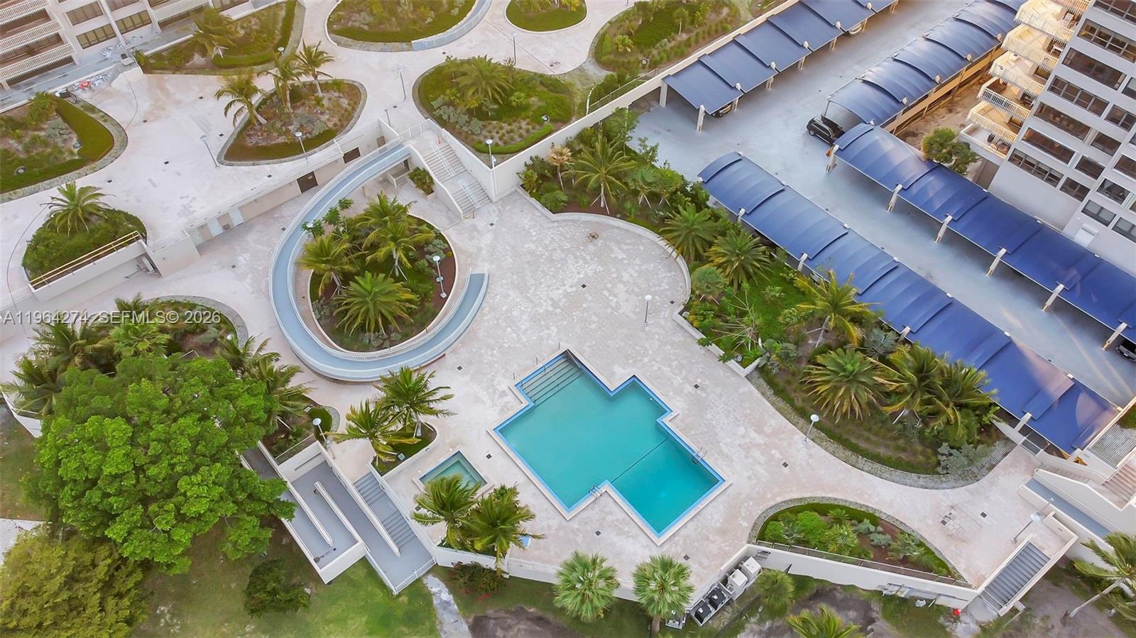 3 Grove Isle Dr # C208