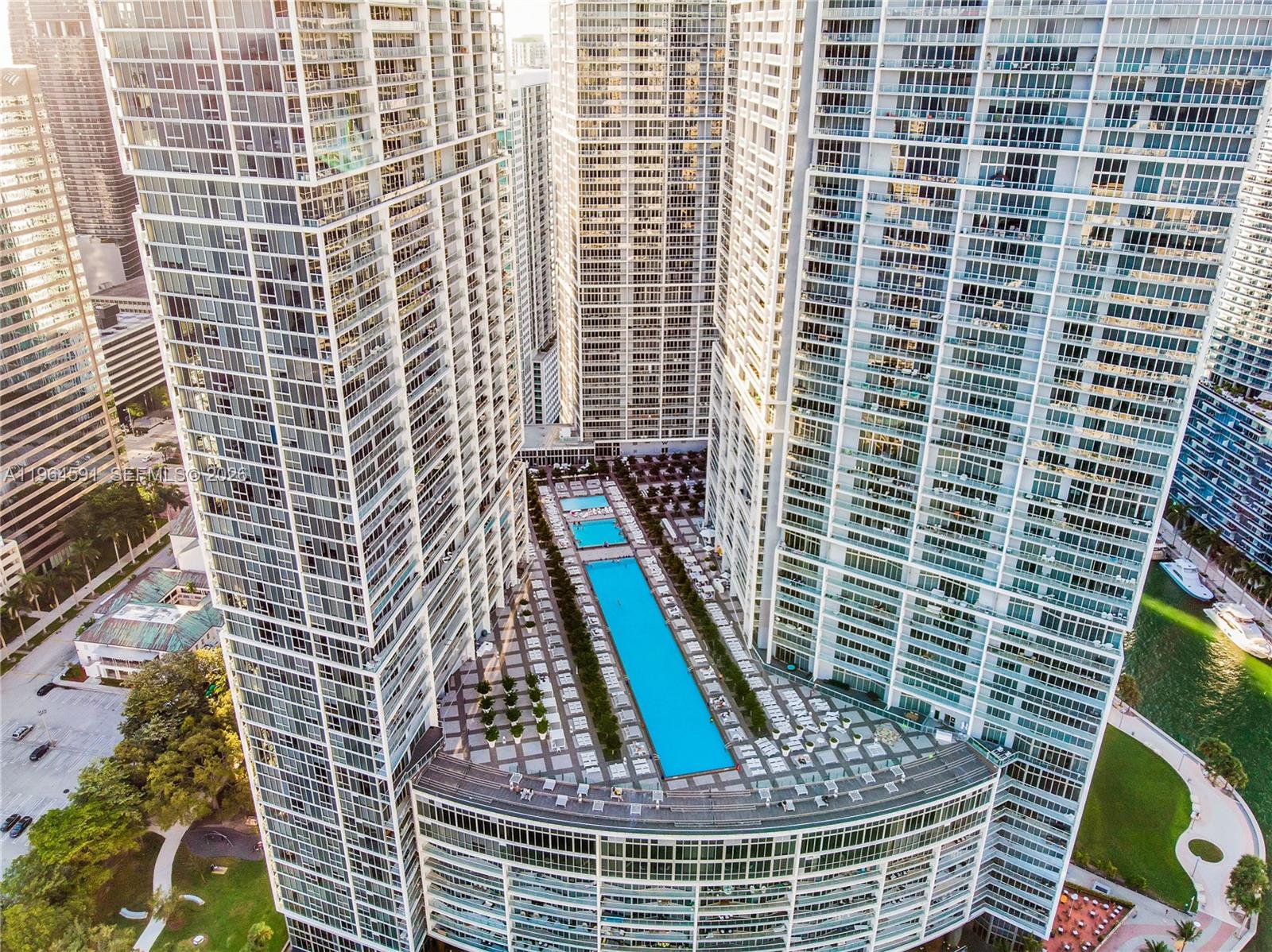 465 Brickell Ave # 917