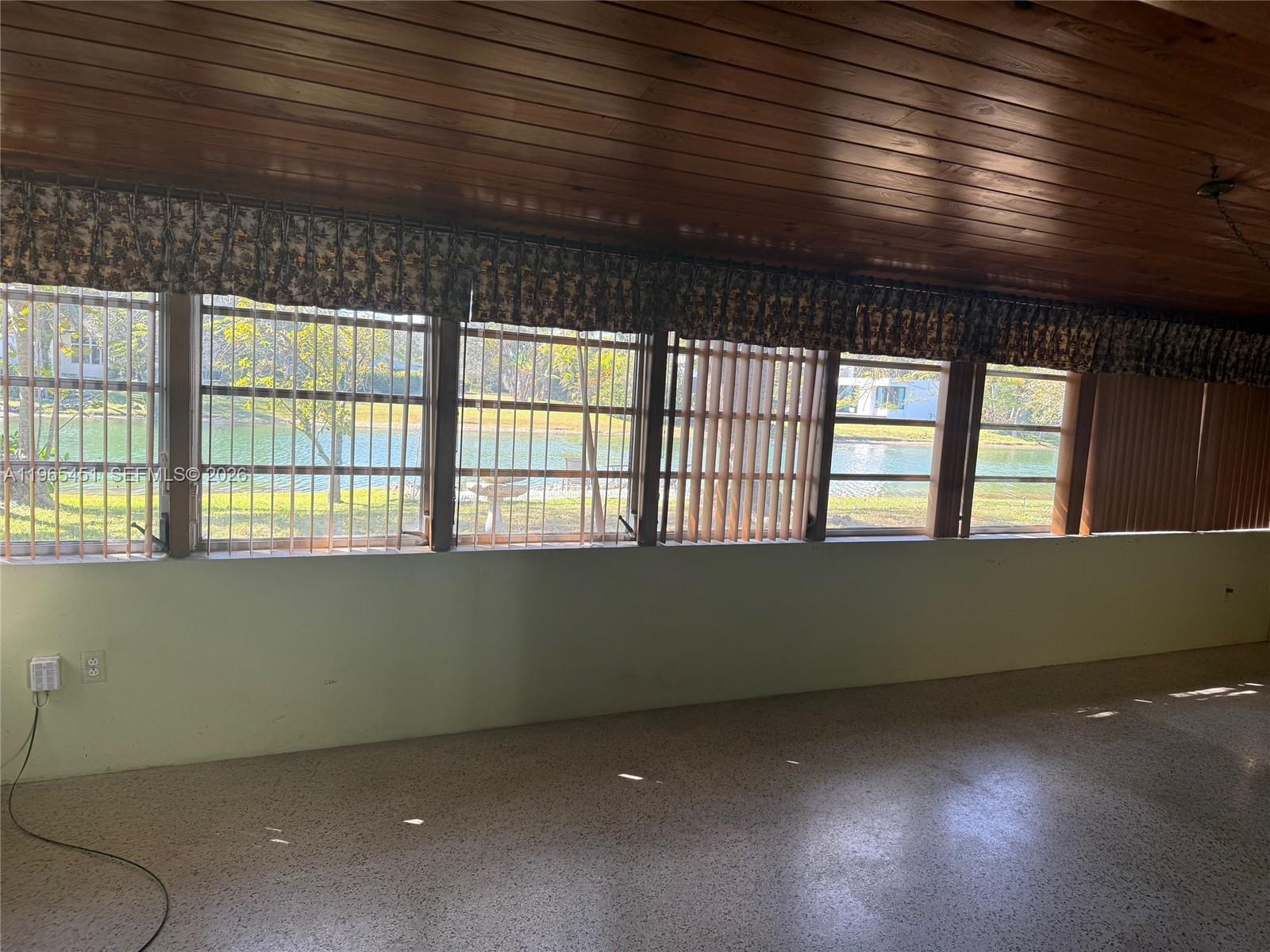 11820 SW 69th Ct Unit: *