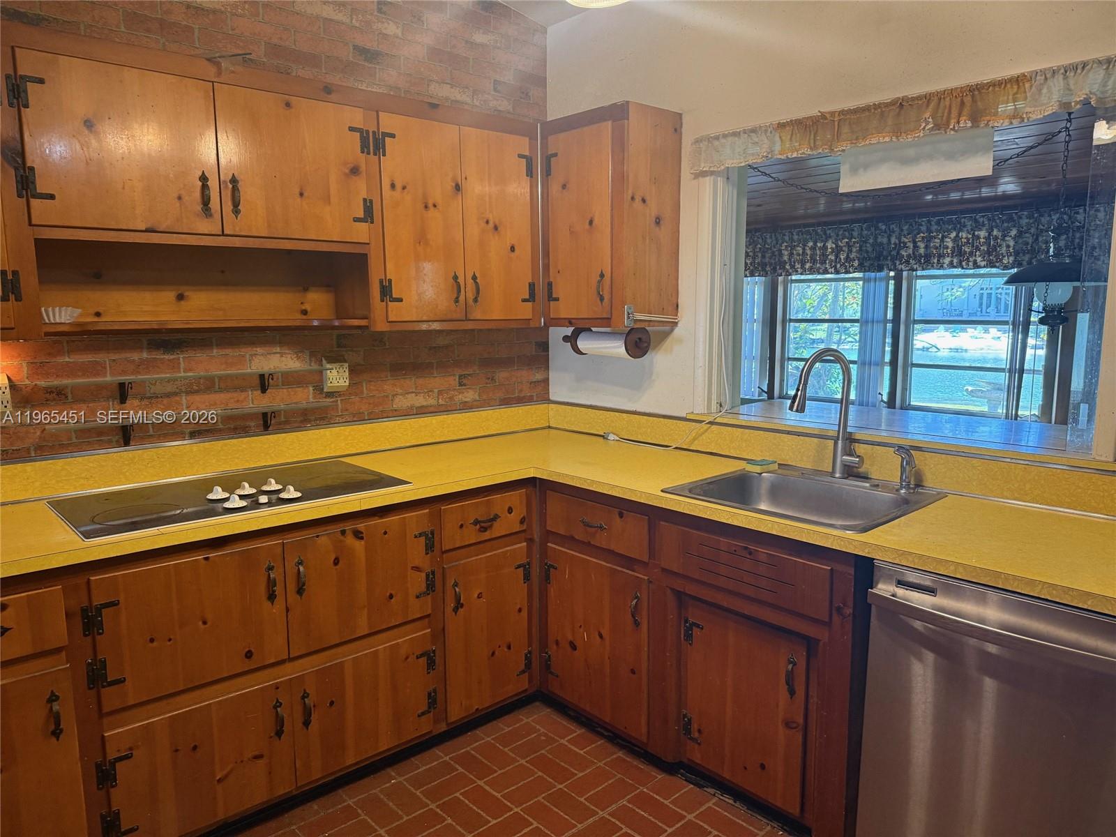 11820 SW 69th Ct Unit: *