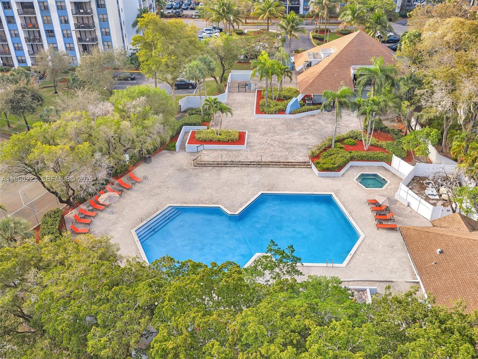 1470 NE 123rd St # A813