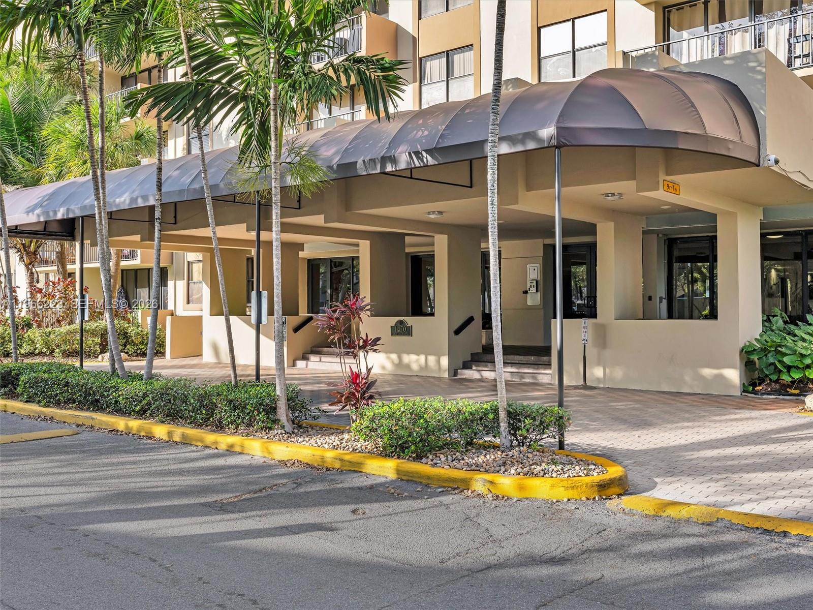 1470 NE 123rd St # A813