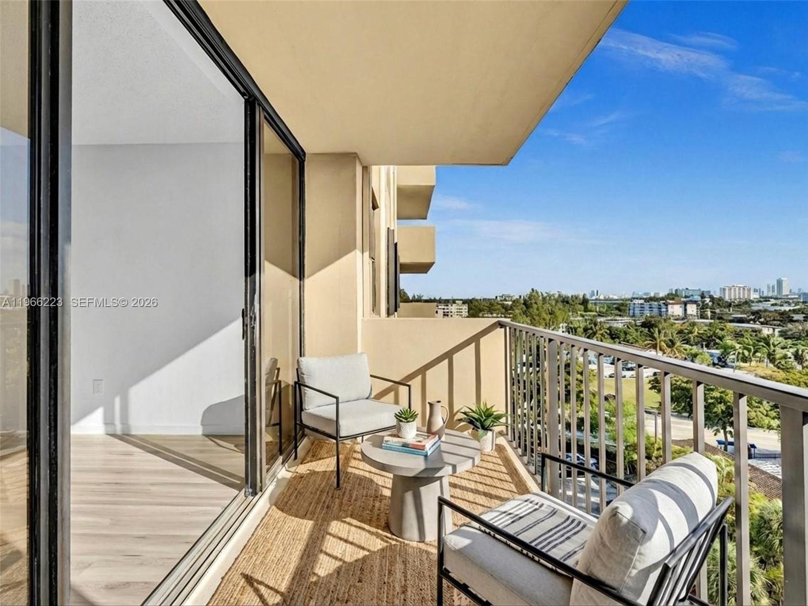 1470 NE 123rd St # A813