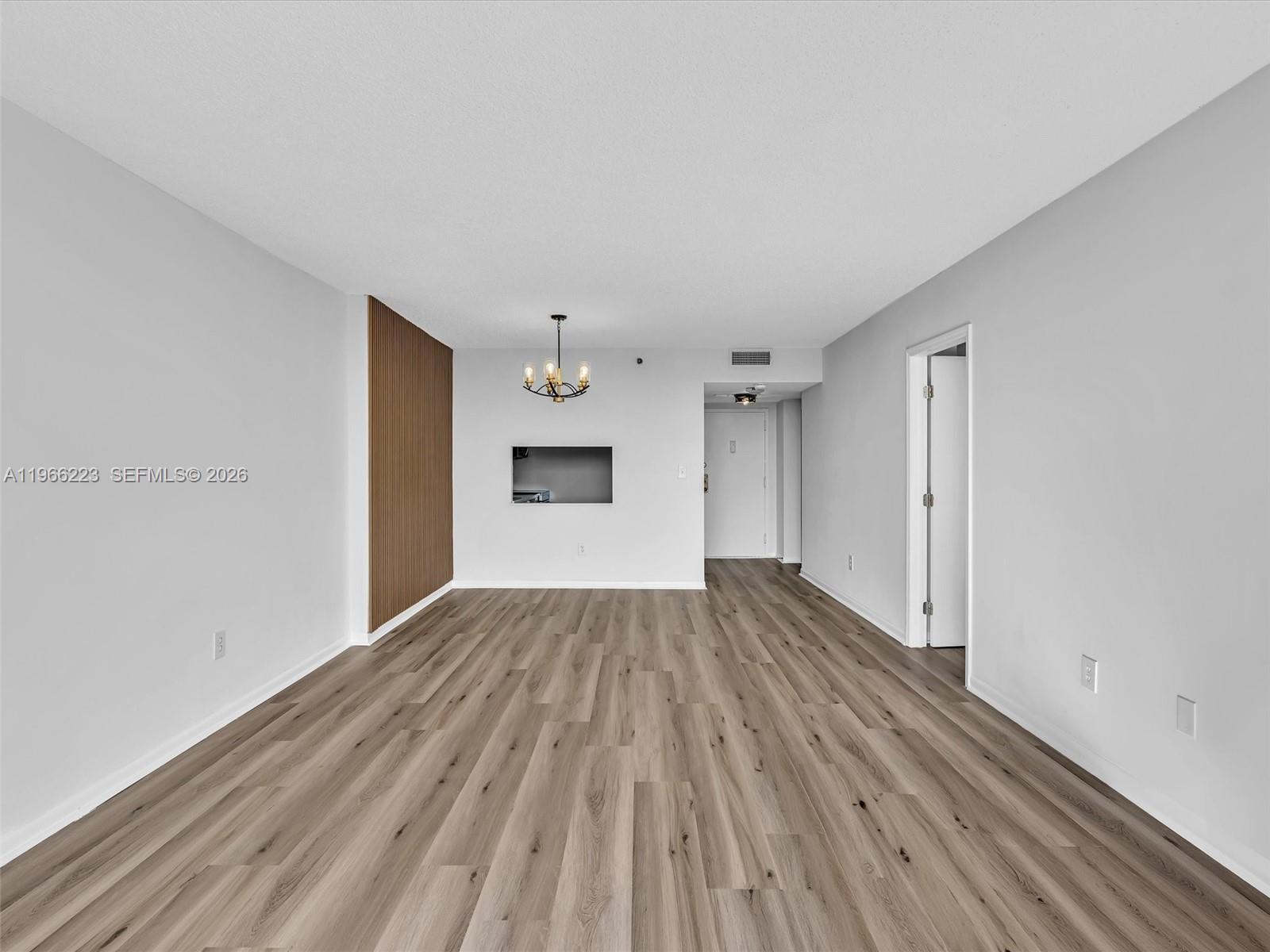 1470 NE 123rd St # A813