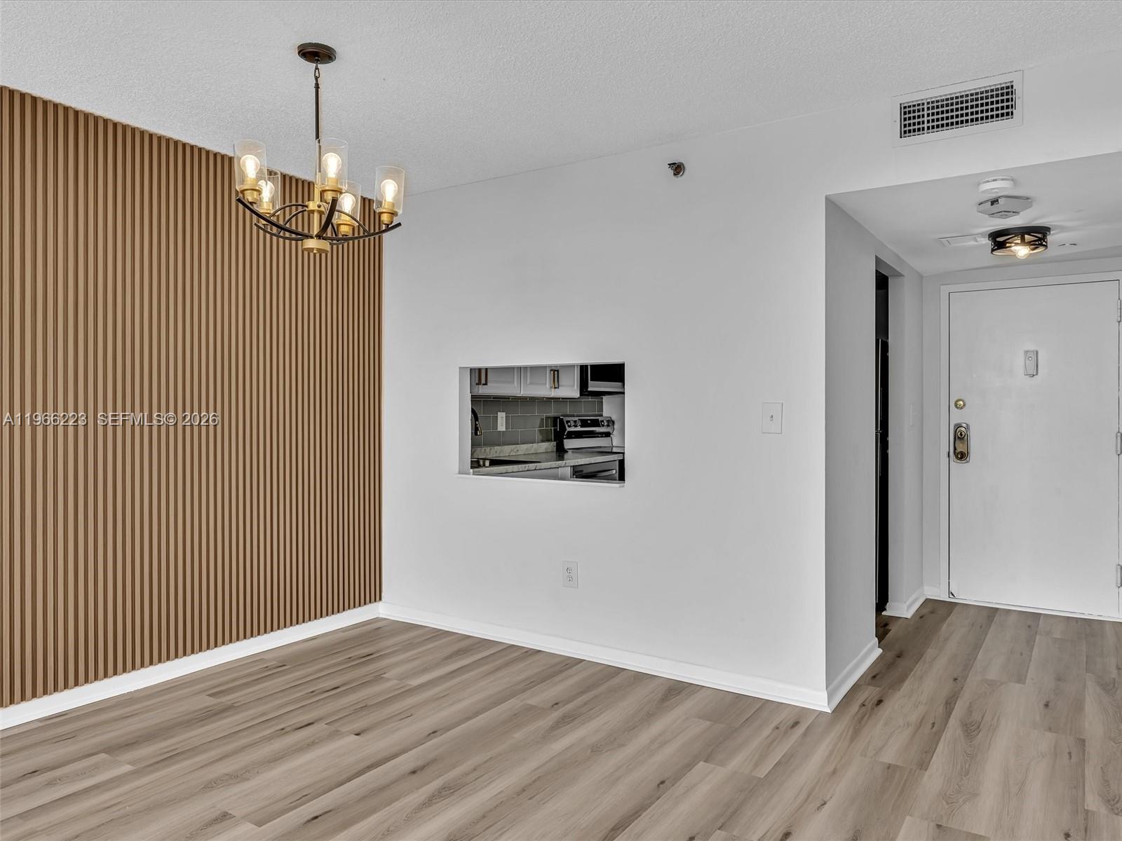 1470 NE 123rd St # A813