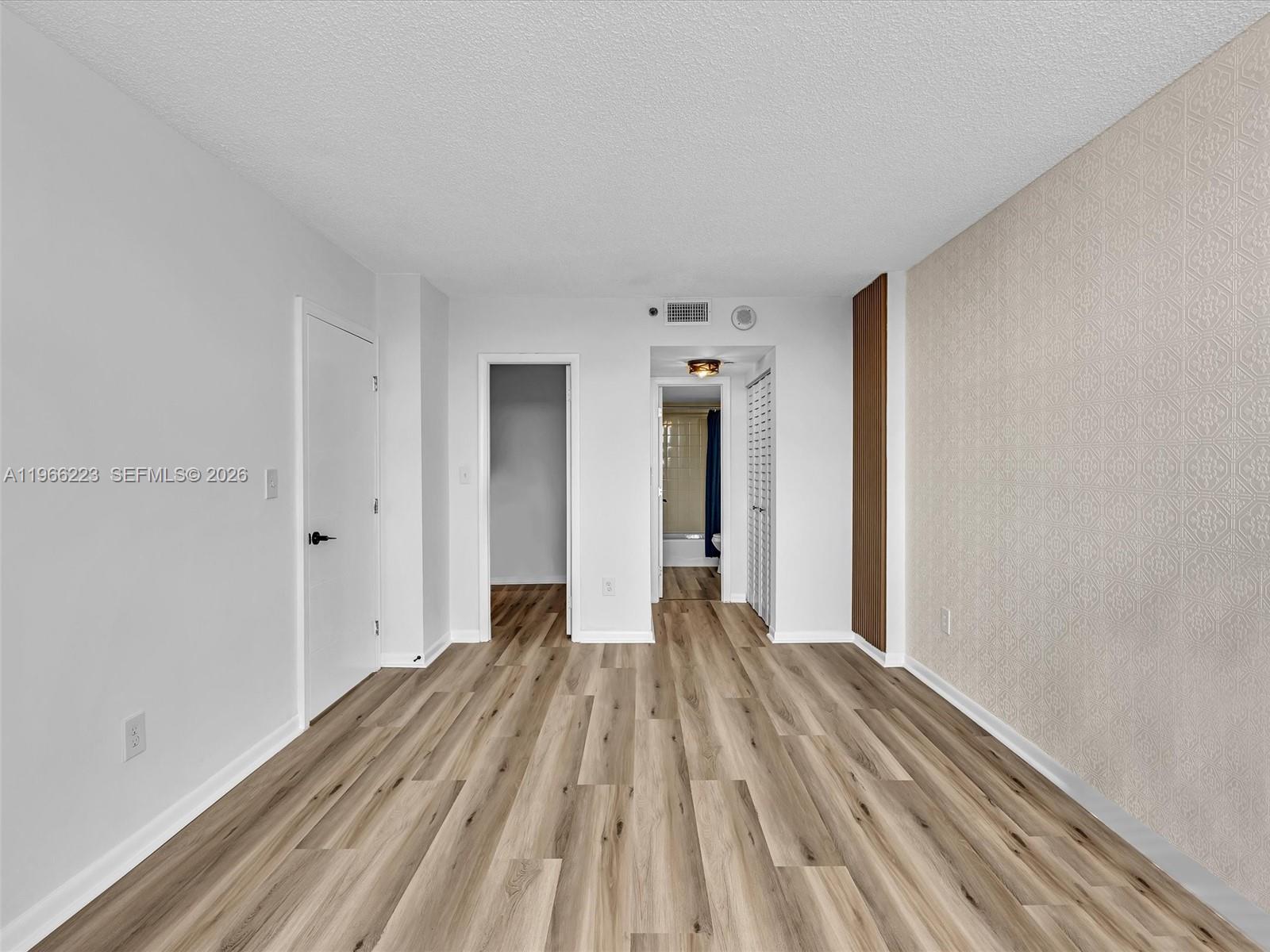 1470 NE 123rd St # A813