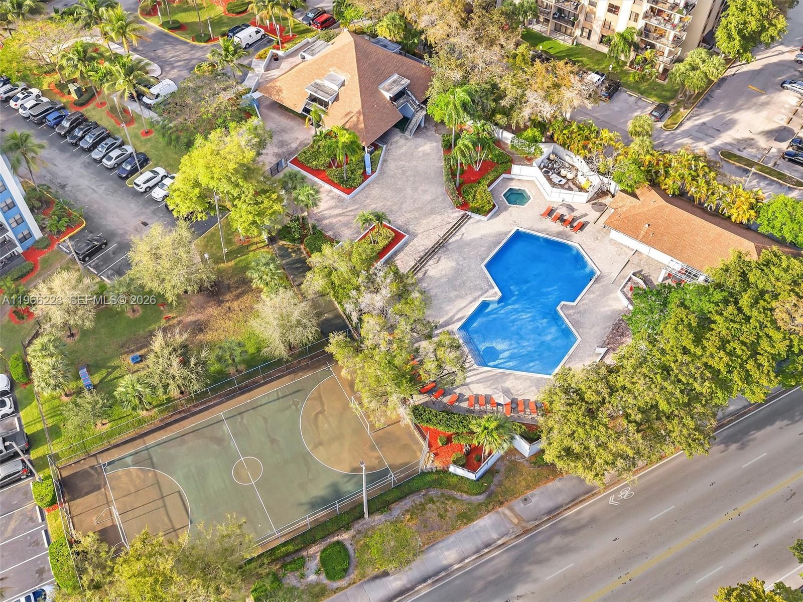 1470 NE 123rd St # A813