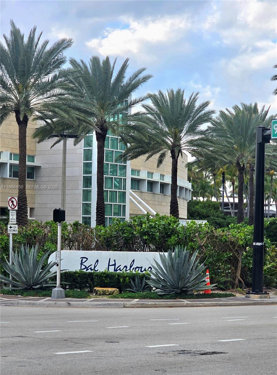 10175 Collins Ave # 208