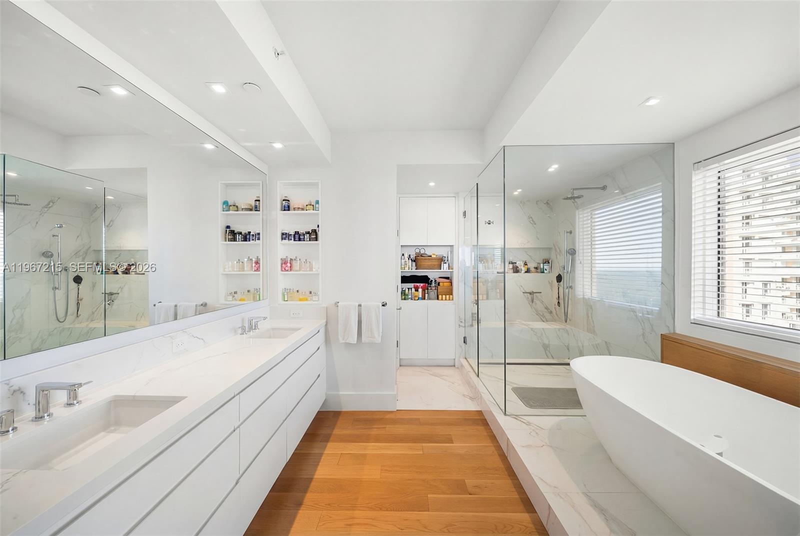 789 Crandon Blvd # 1001