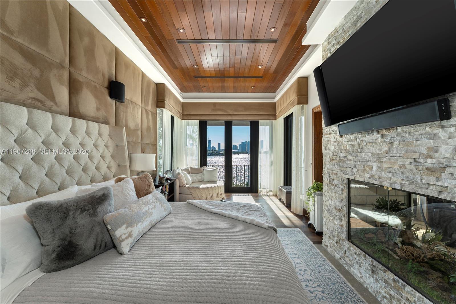 34 W DILIDO DR