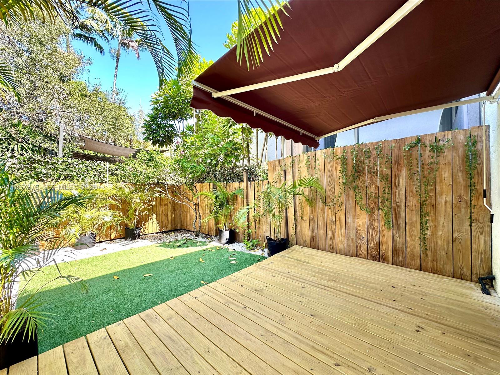 3147 Jackson Ave # 3147