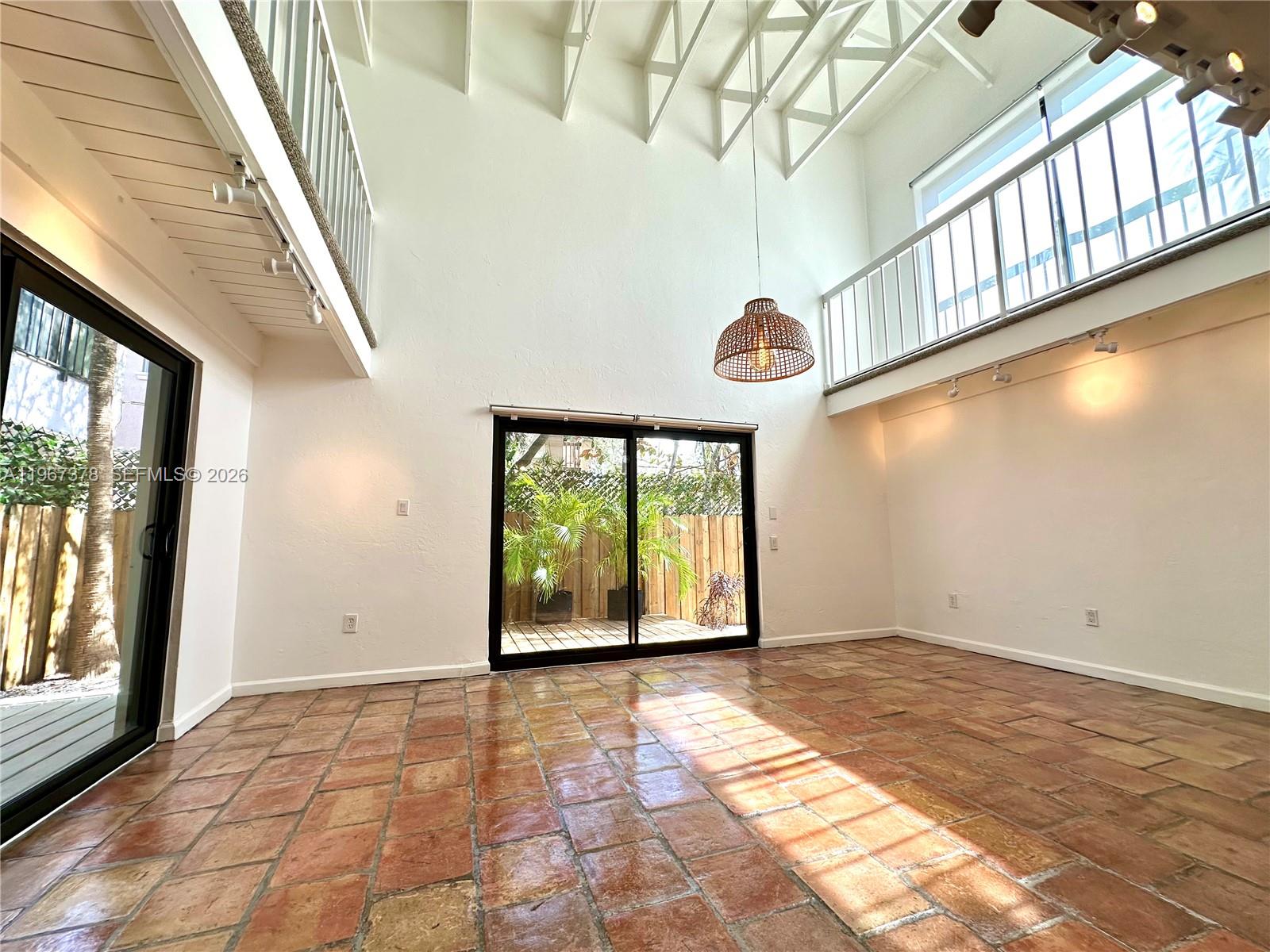 3147 Jackson Ave # 3147