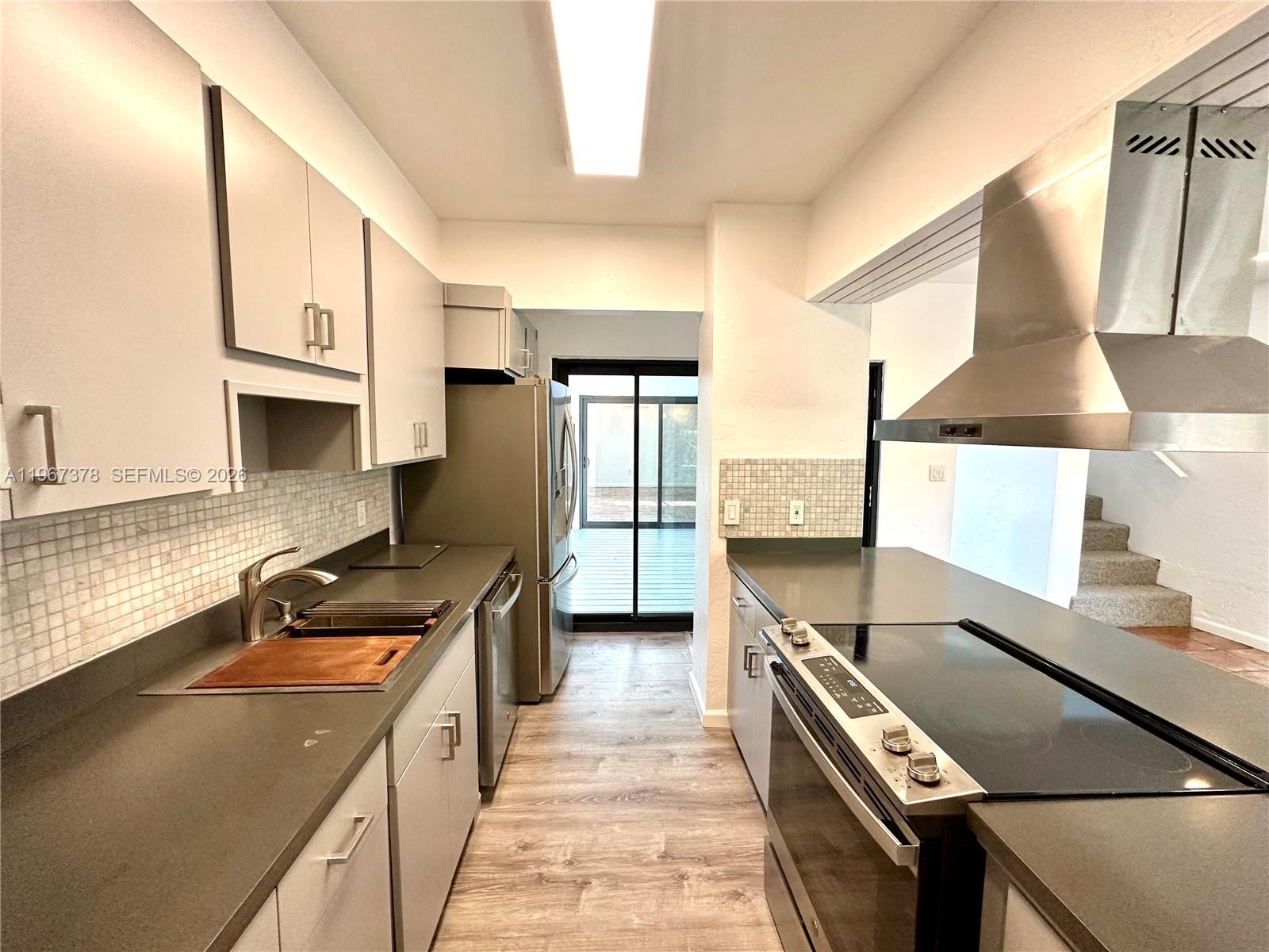 3147 Jackson Ave # 3147