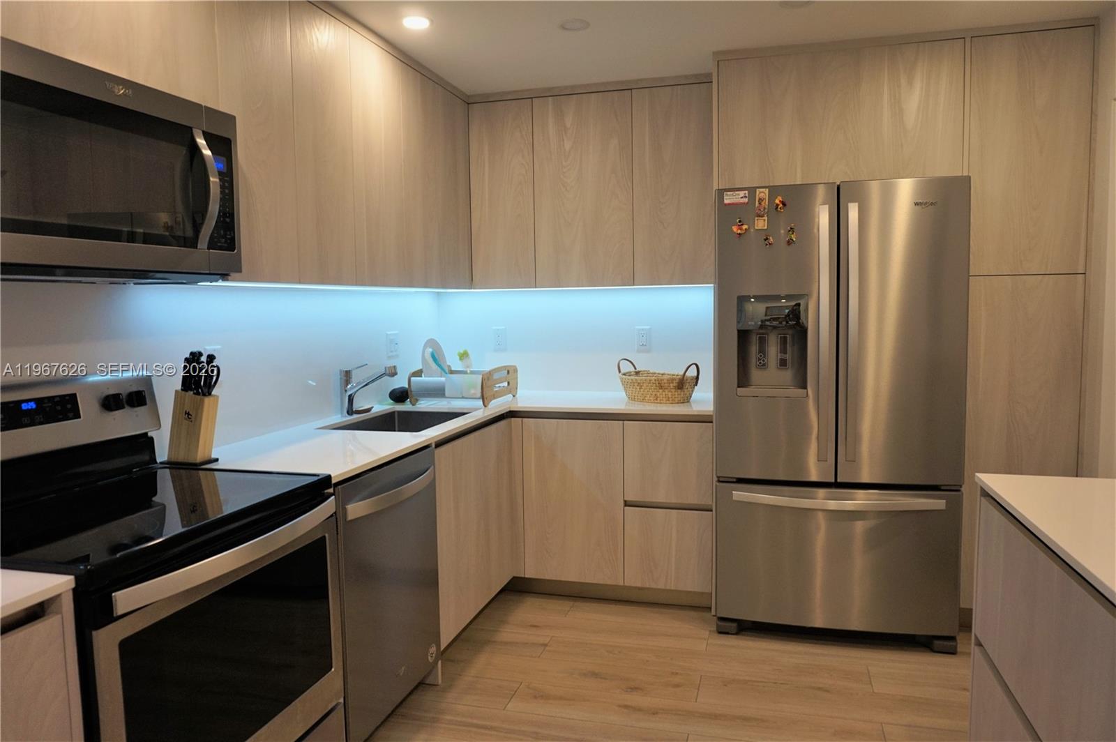 210 Sea View Dr # 408