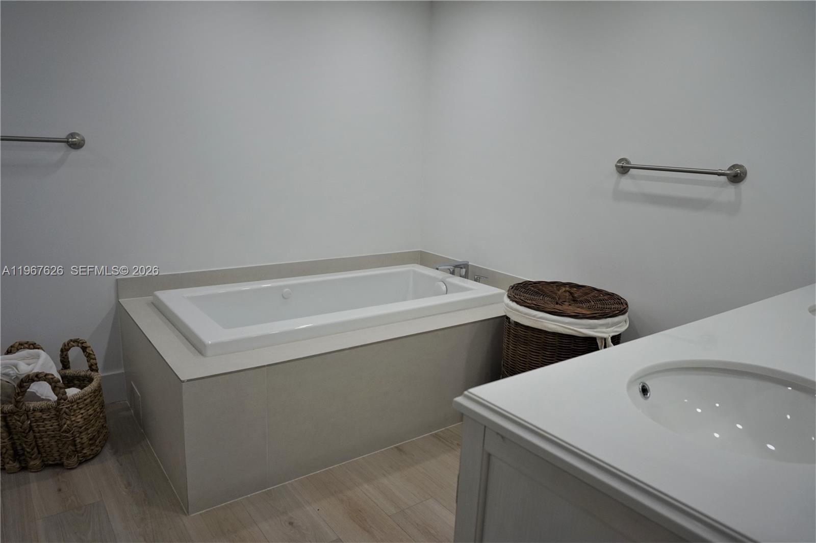 210 Sea View Dr # 408