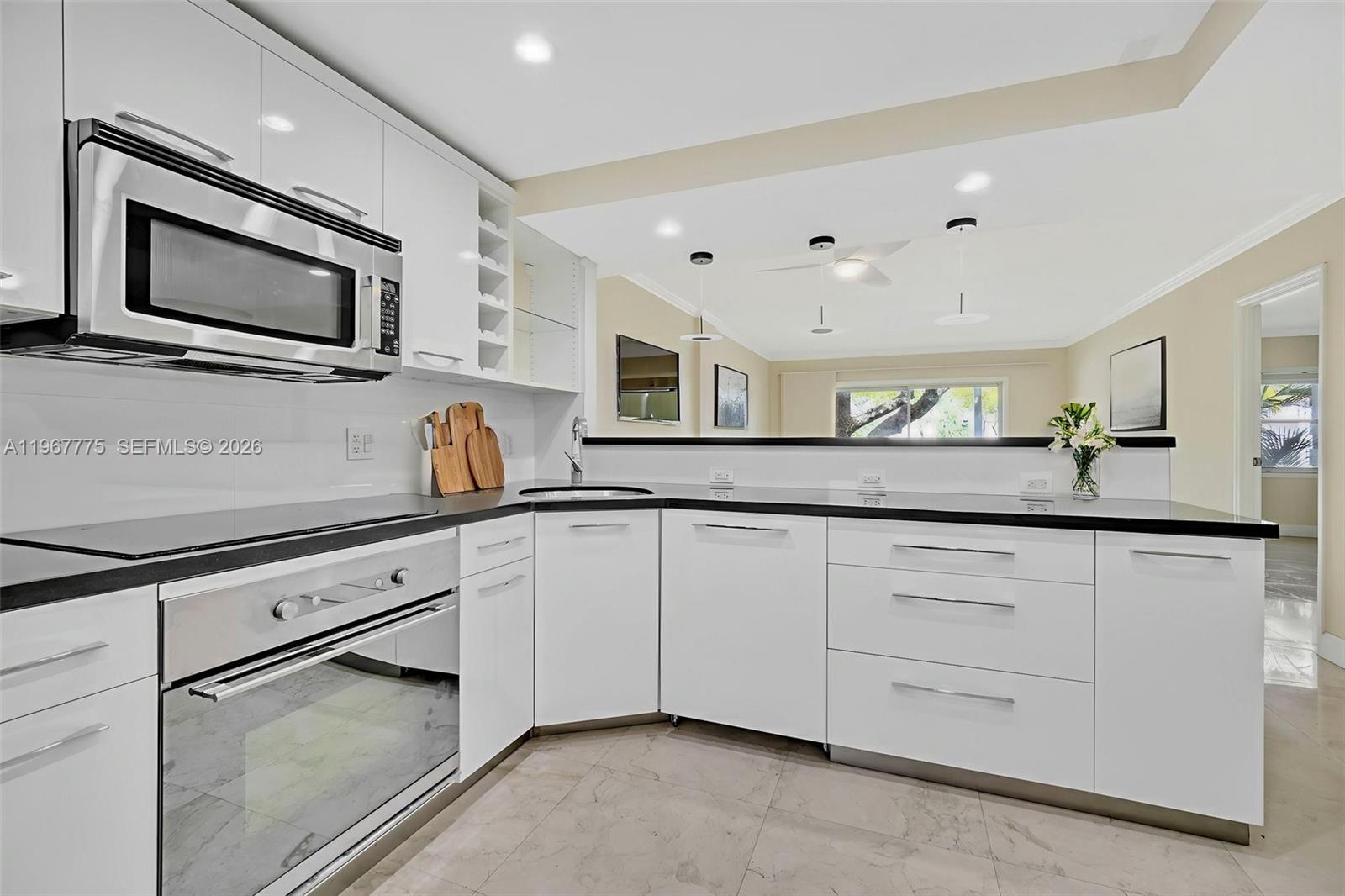 100 Edgewater Dr # 240