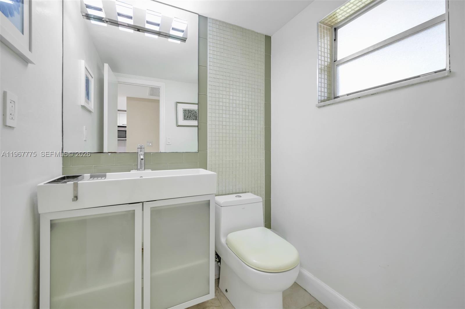 100 Edgewater Dr # 240