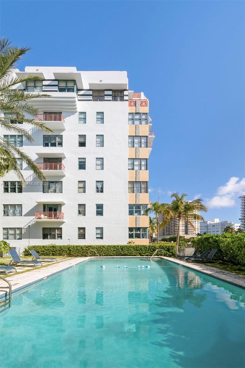 2421 Lake Pancoast Dr # 2C
