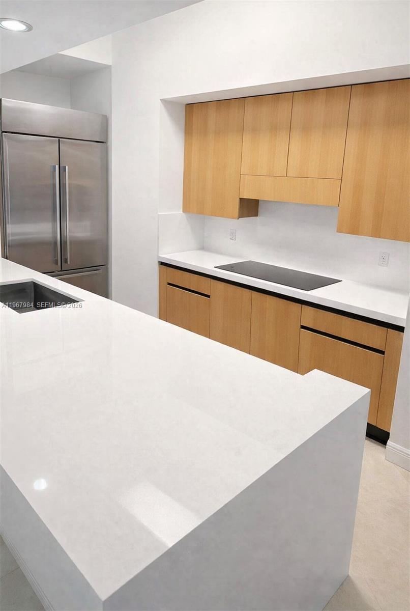 781 Crandon Blvd # 106