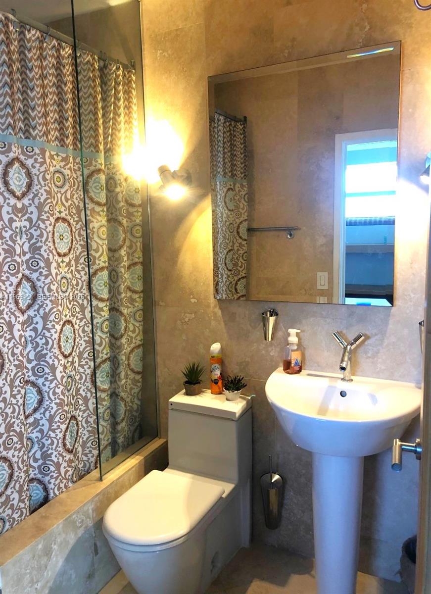 1545 Euclid Ave # 6H