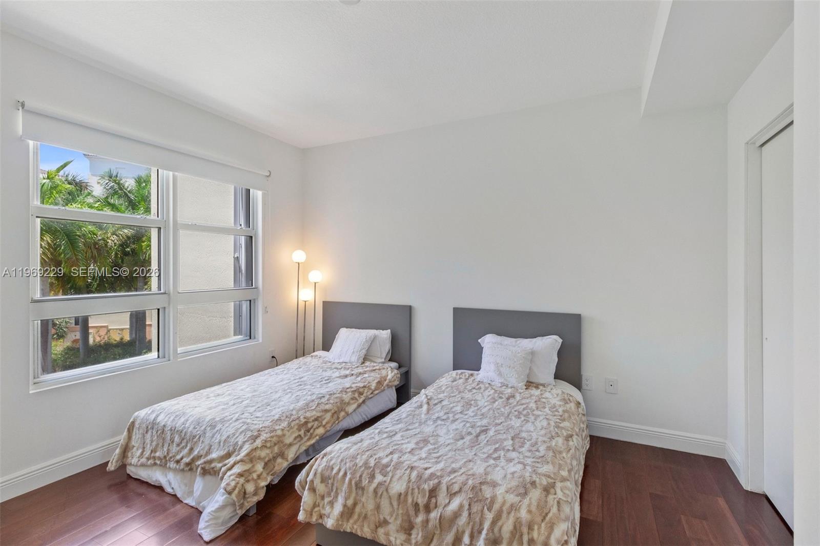 749 CRANDON BL # 411