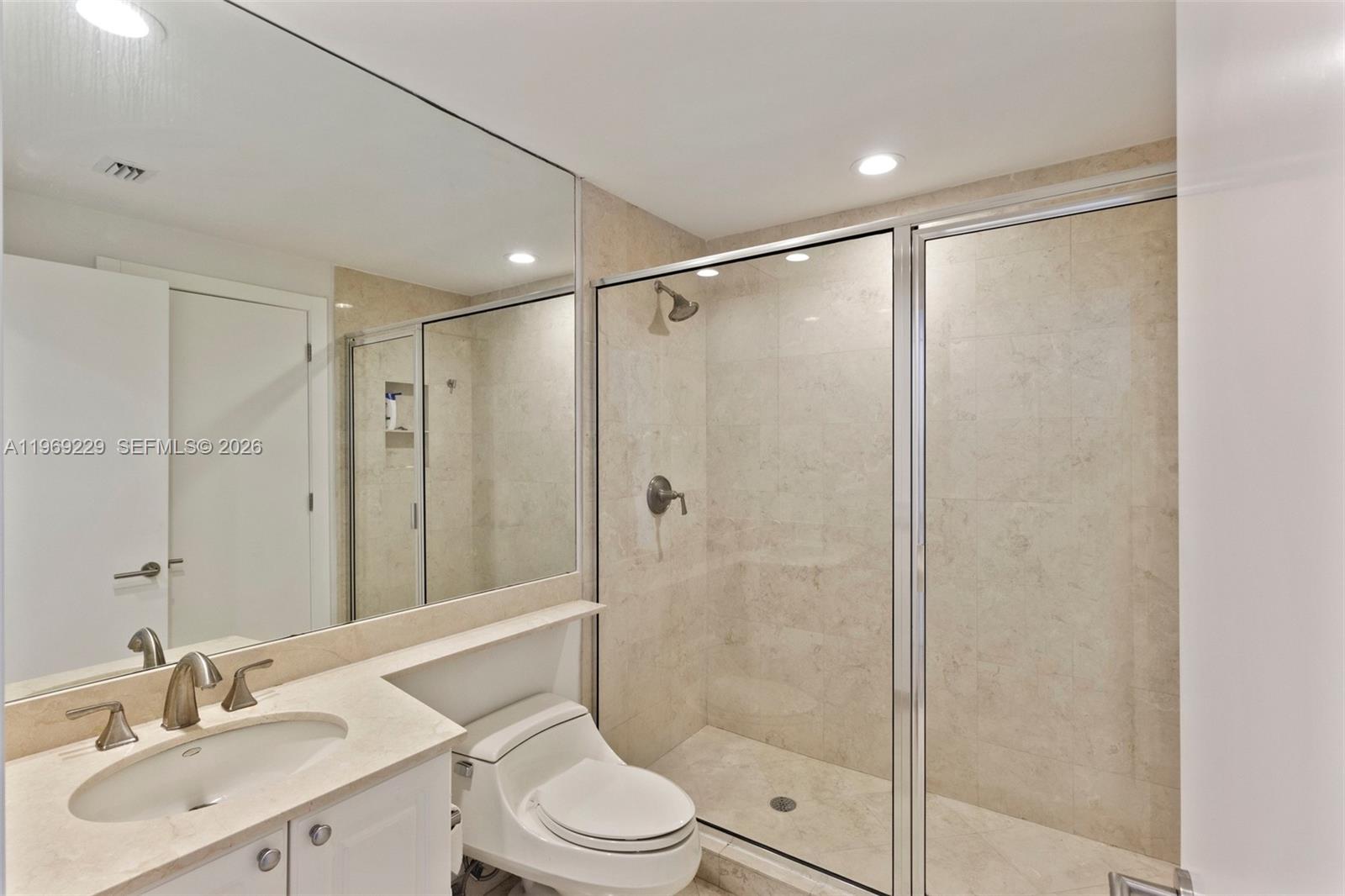 749 CRANDON BL # 411