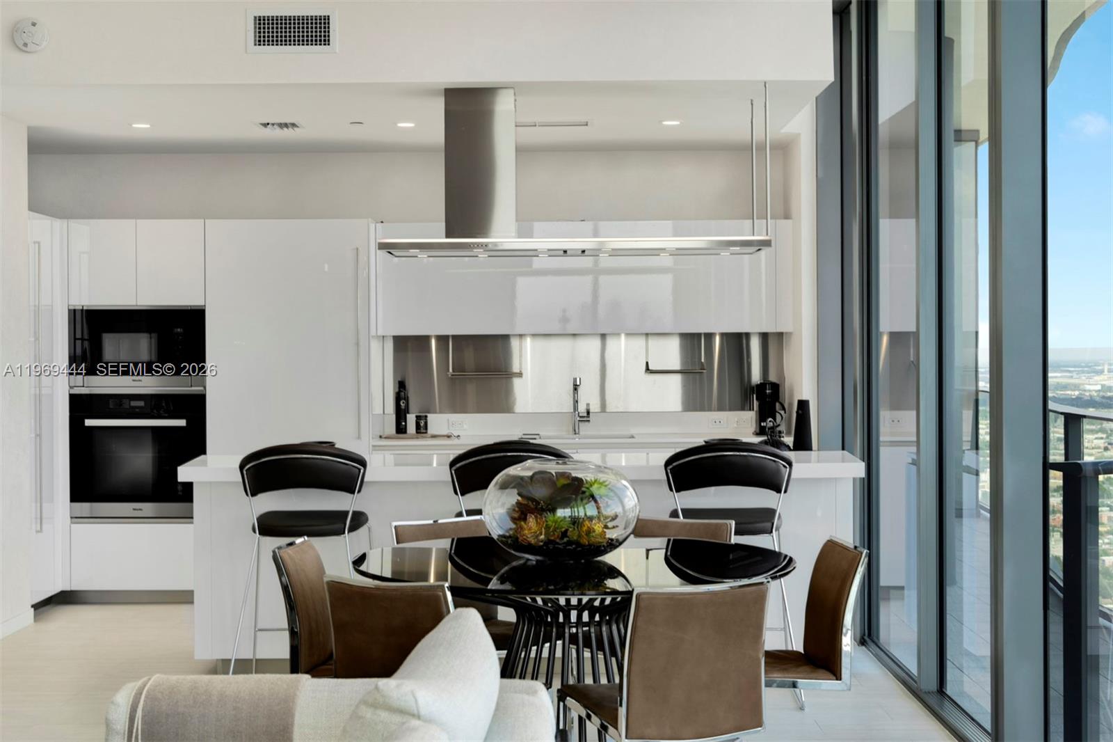 1000 Brickell Plz Unit: PH6108