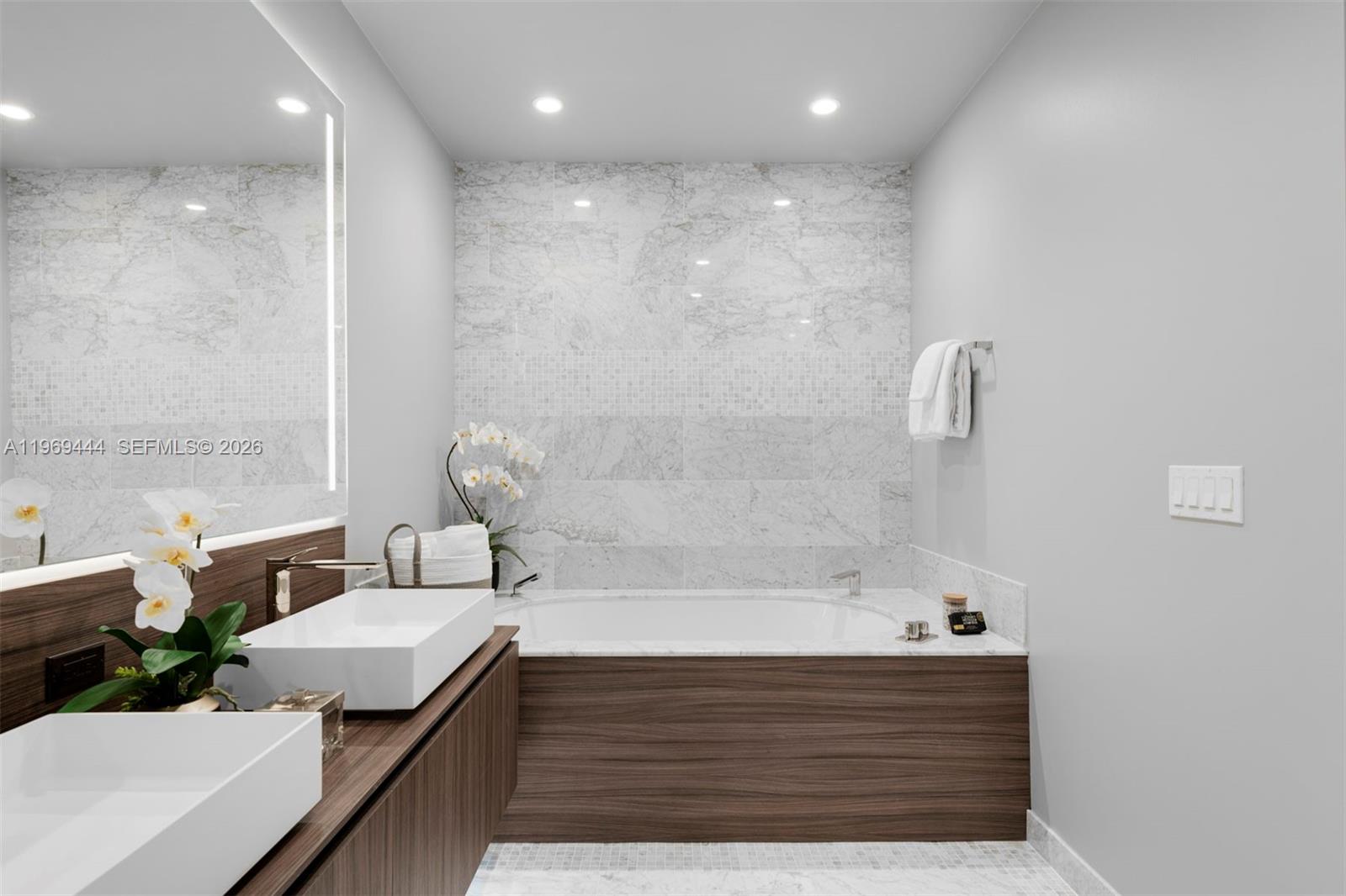 1000 Brickell Plz Unit: PH6108