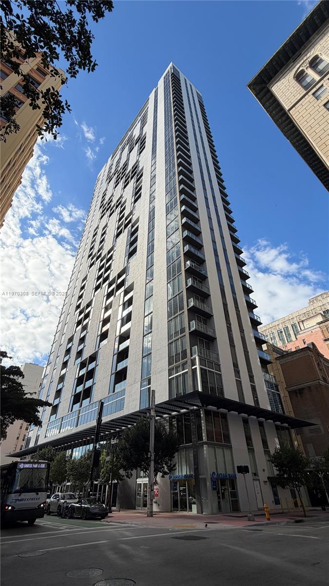 151 SE 1st St # 1809