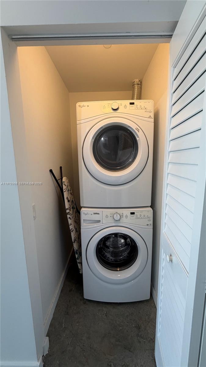 151 SE 1st St # 1809