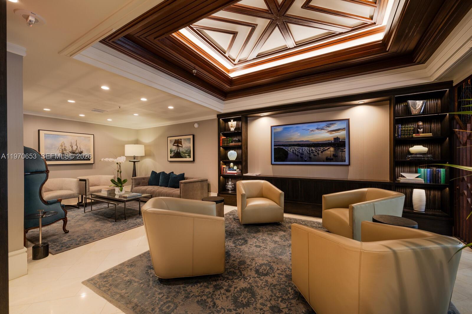 2901 S Bayshore Dr # 2H