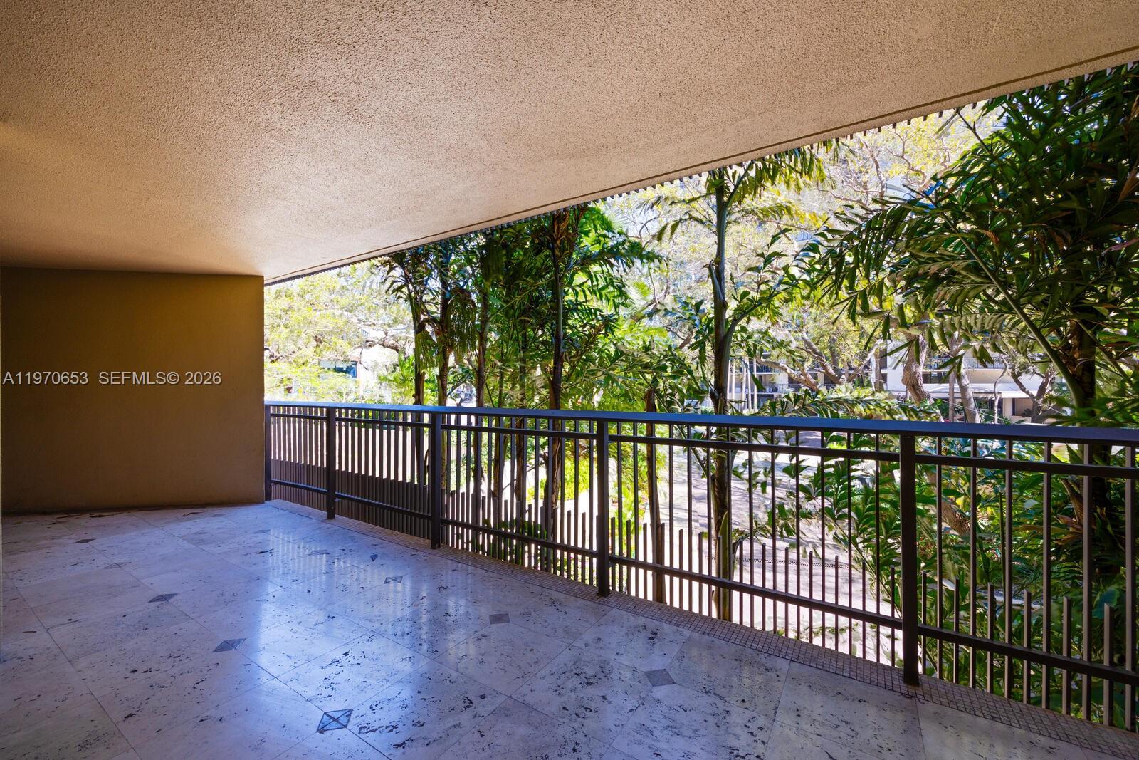 2901 S Bayshore Dr # 2H