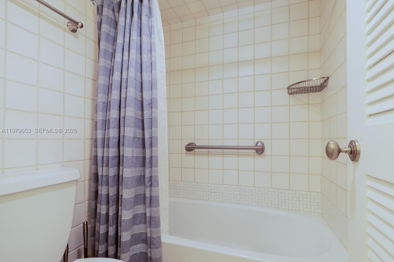 2901 S Bayshore Dr # 2H