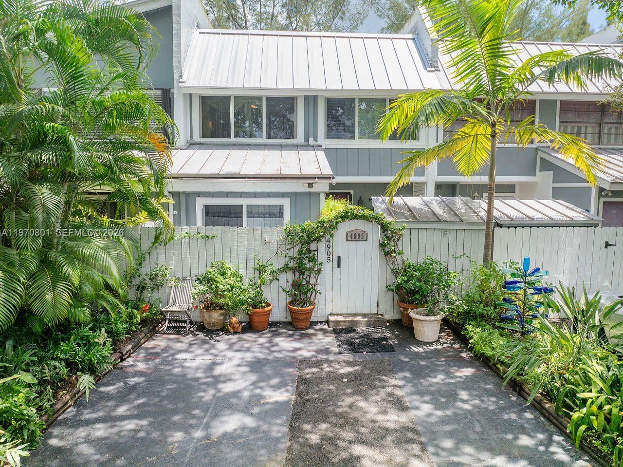 4905 SW 71st Pl
