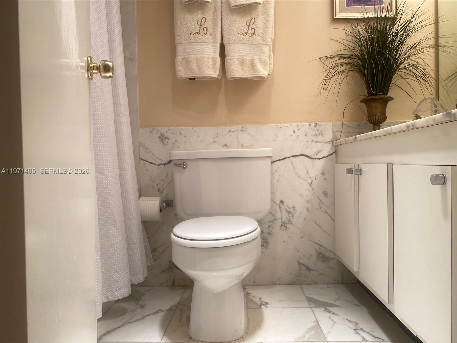 177 Ocean Lane Dr # 204