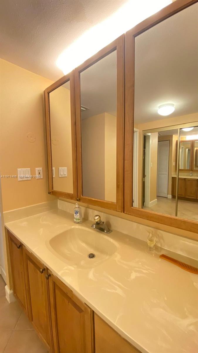 177 Ocean Lane Dr # 204