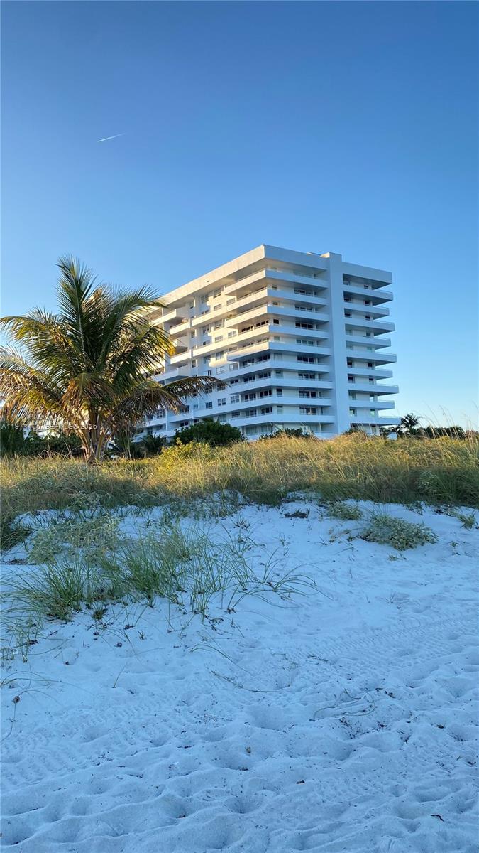 177 Ocean Lane Dr # 204