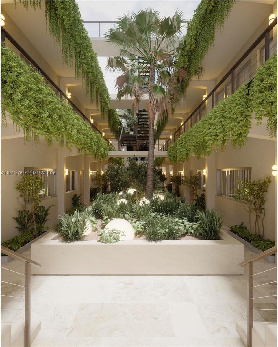 250 Collins Ave # 209