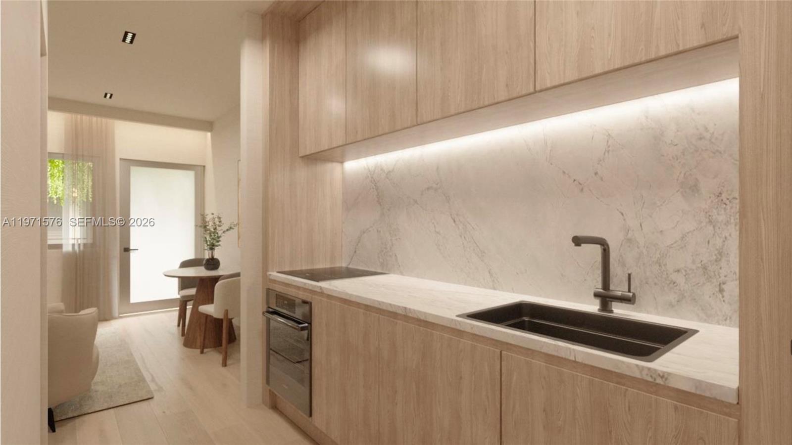 250 Collins Ave # 209