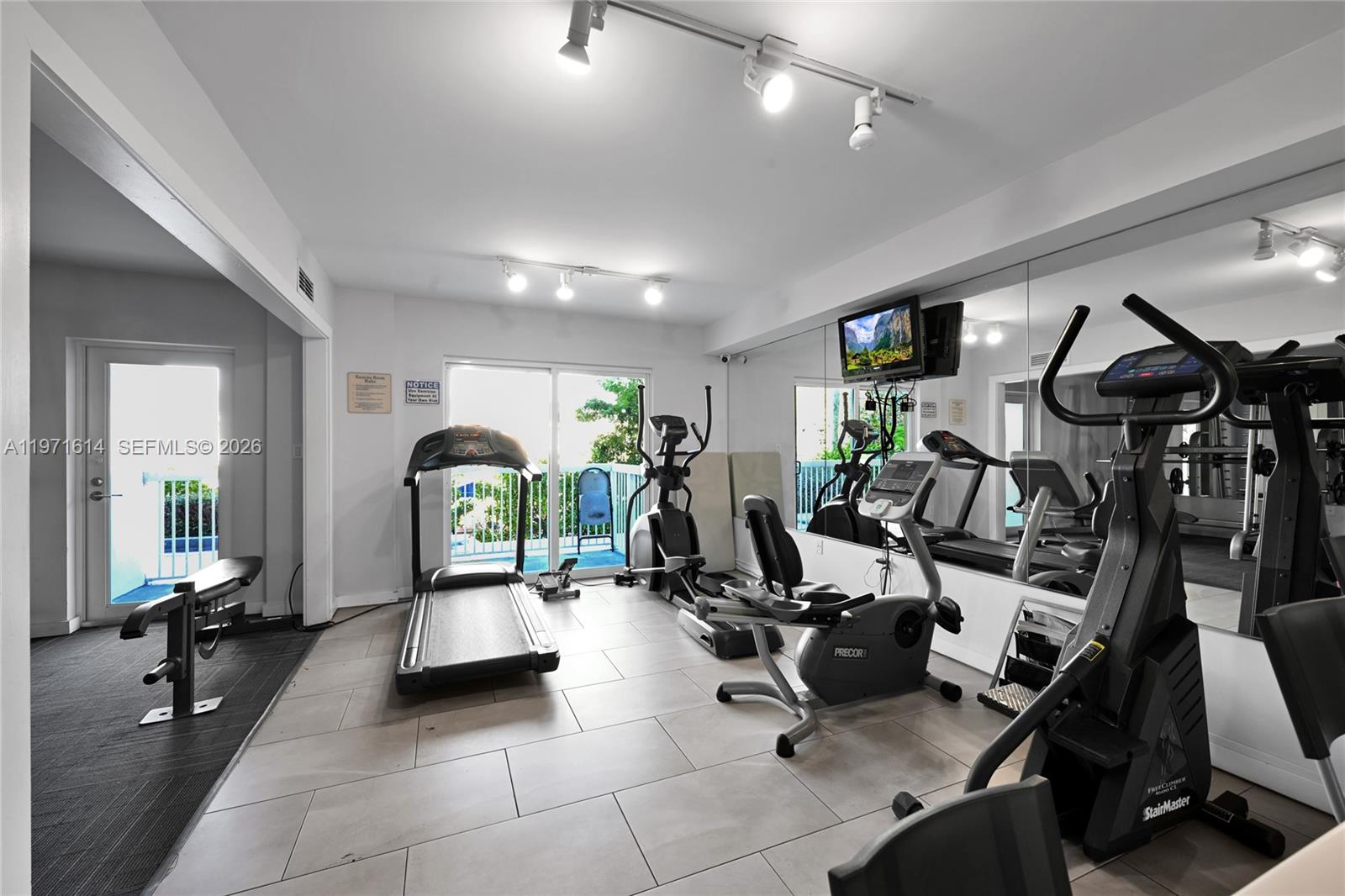 2740 SW 28th Ter # 202