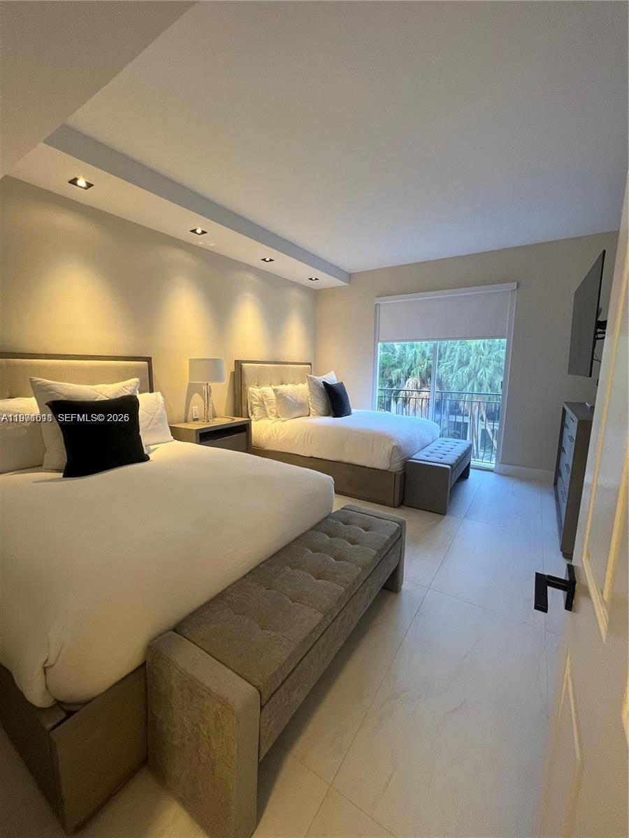 3900 Island Blvd # B308