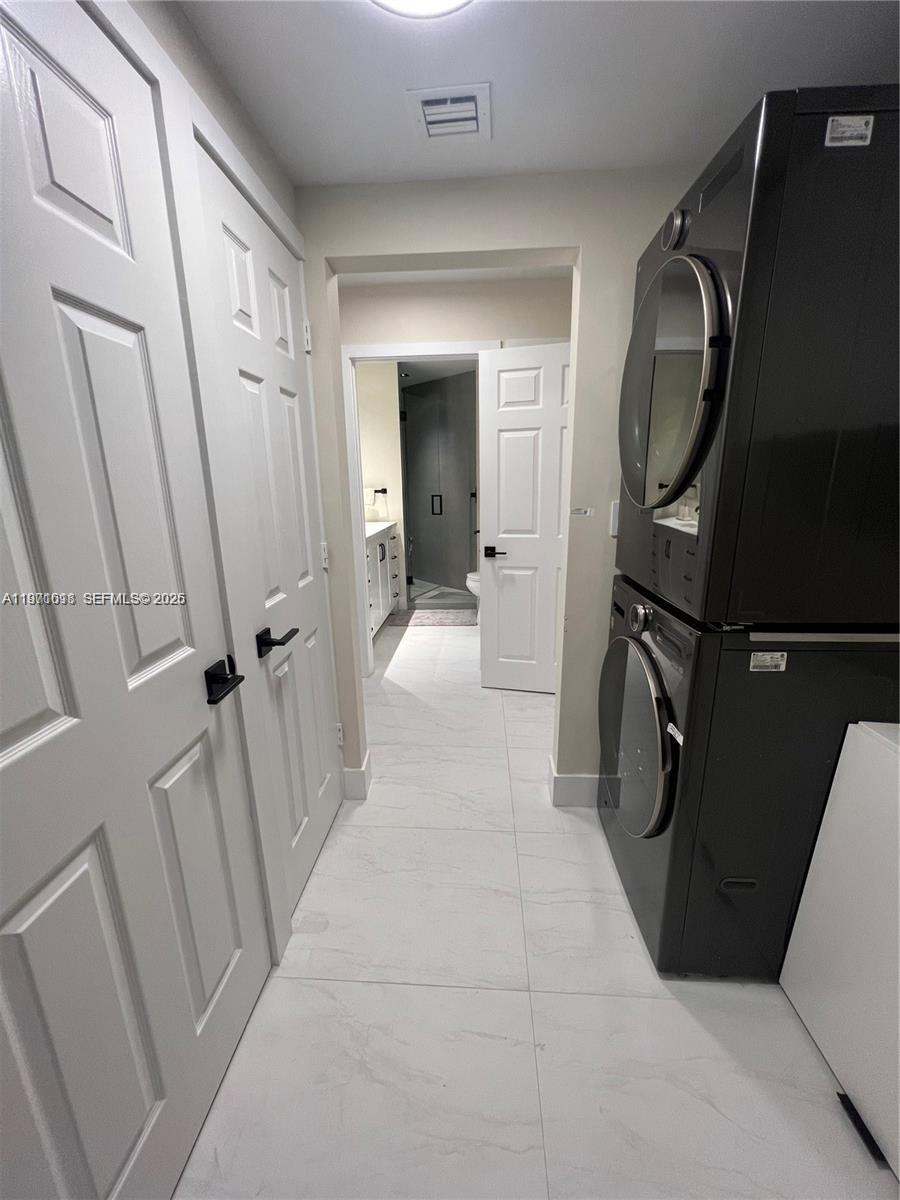 3900 Island Blvd # B308