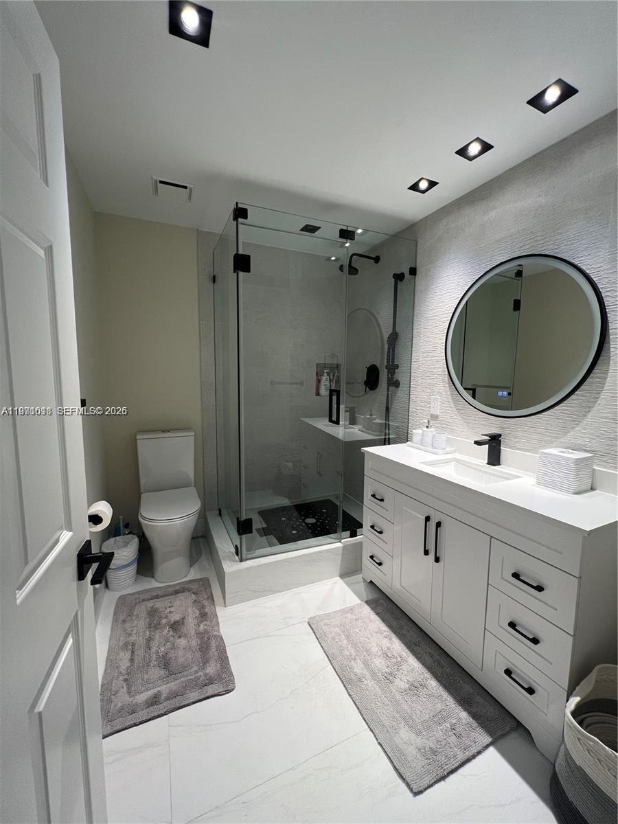 3900 Island Blvd # B308