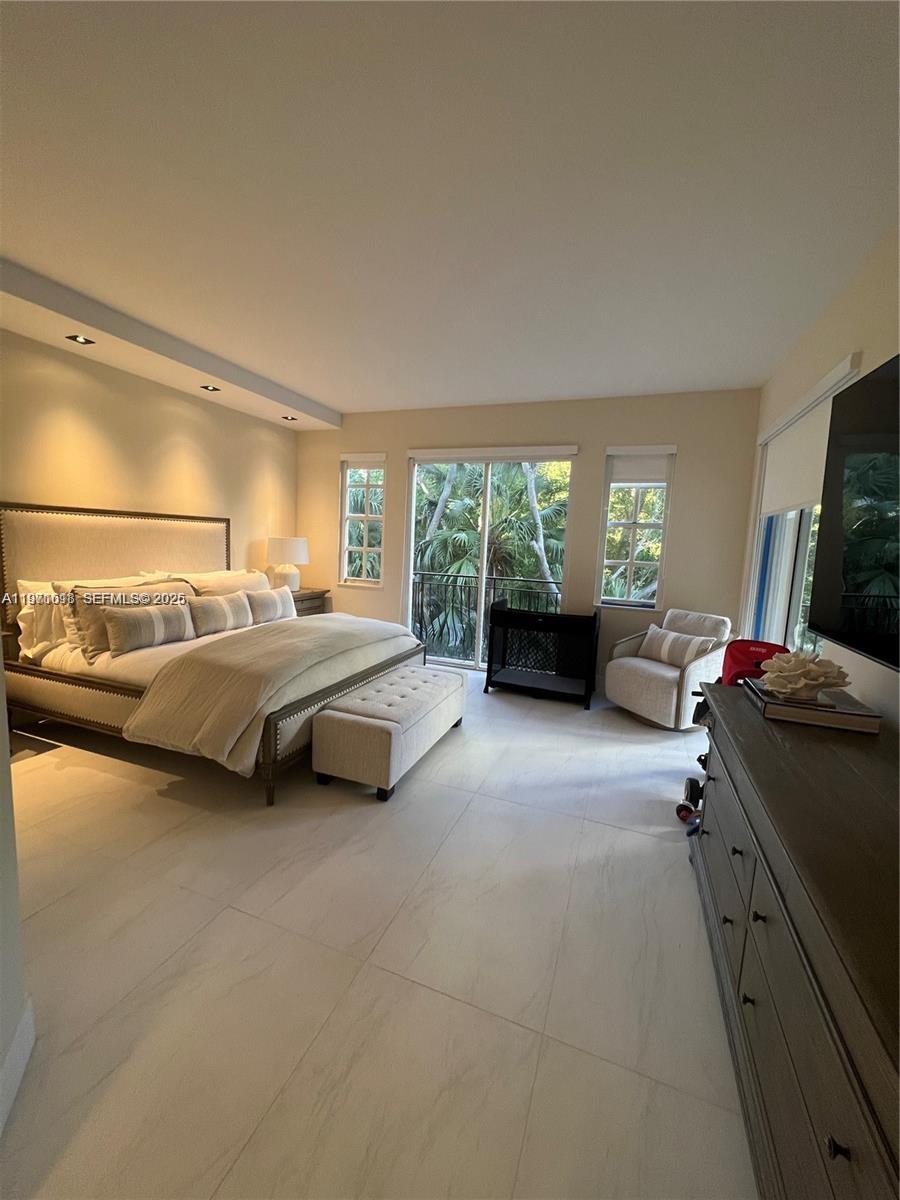 3900 Island Blvd # B308