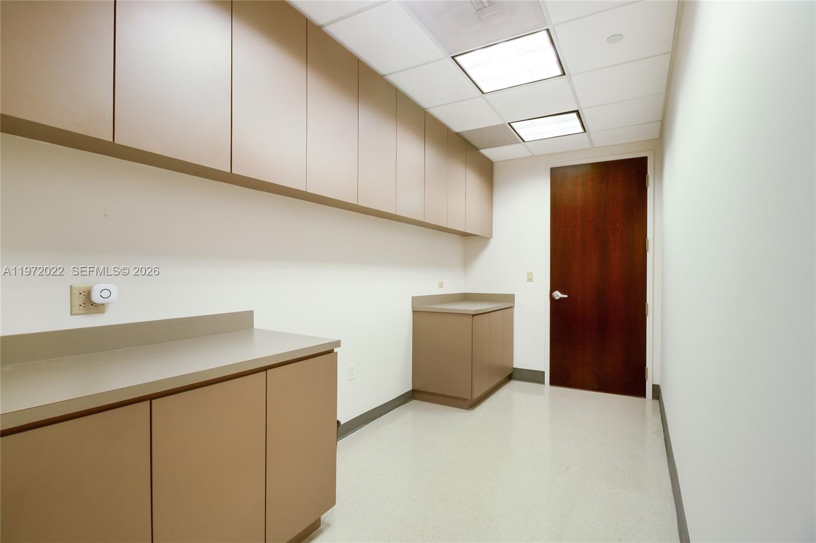 1200 Brickell Ave # B Unit: 505-B