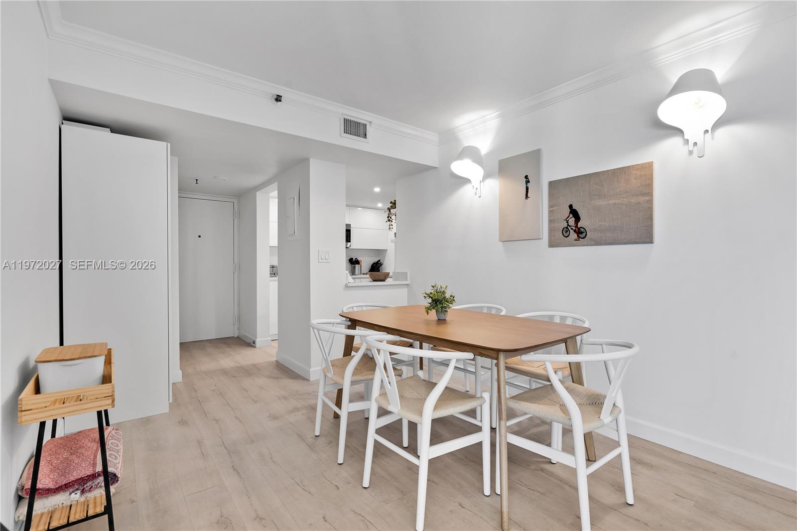 2457 Collins Ave # 503