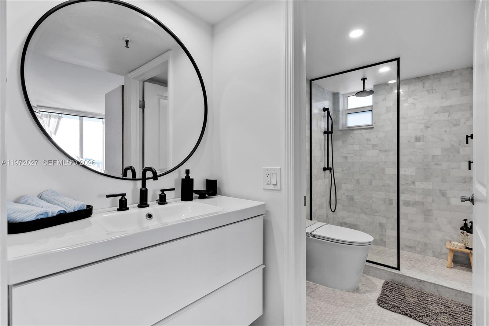 2457 Collins Ave # 503