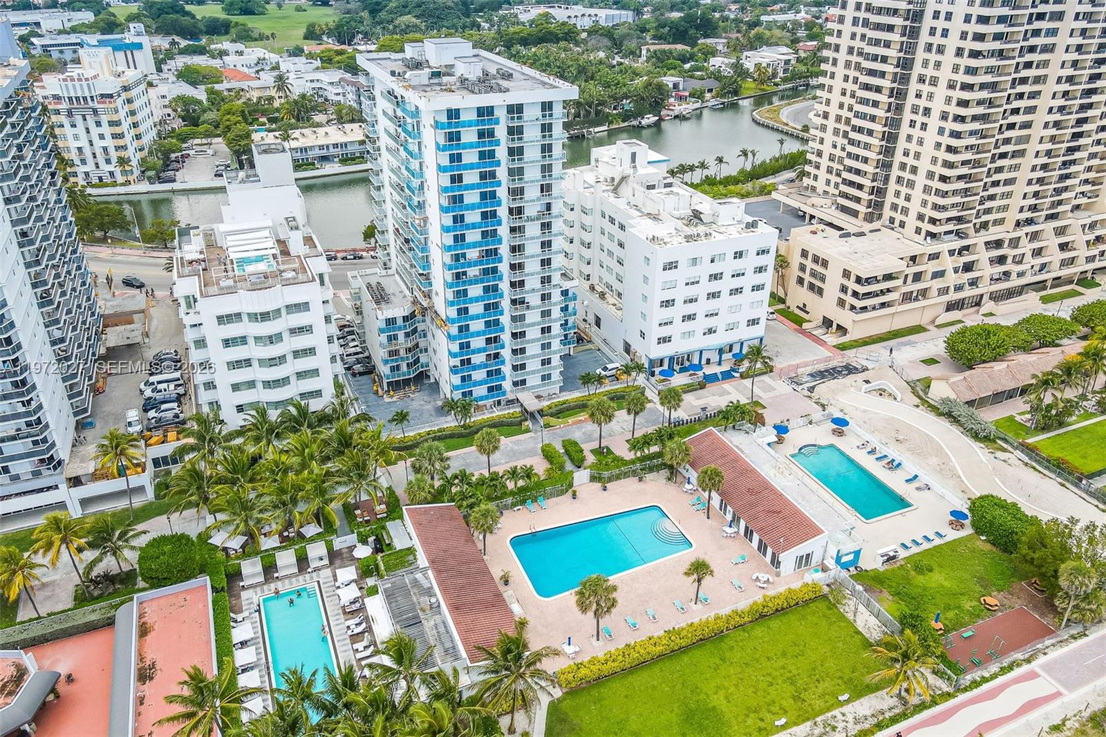 2457 Collins Ave # 503